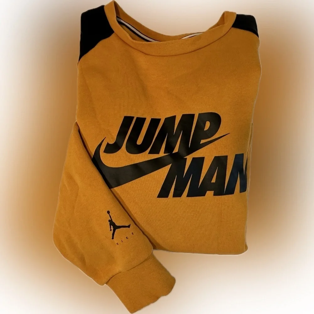 Nike‎ Jordan Sweatshirt Yellow Jumpman Crewneck Pullover Side Pockets Men's S